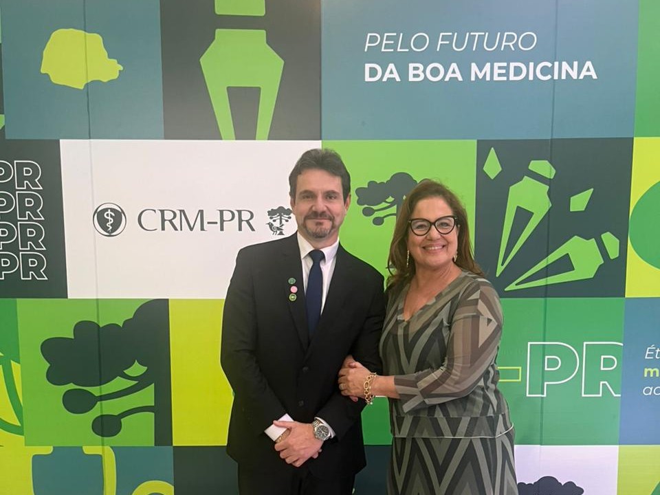 AML participa da posse da nova diretoria do CRM-PR para o período até 2028